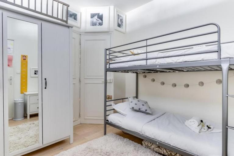 Appartement D'artiste, Terrasse Vue Tour Eiffel Parijs